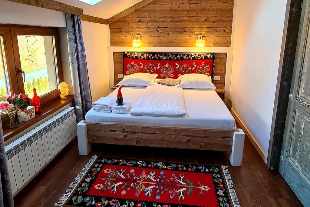 Pensiune Subcrai Cu Centru Spa Зэрнешти Экстерьер фото